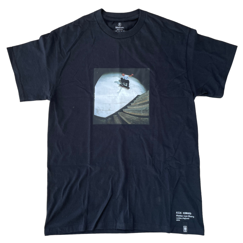 Girl Skateboards - Rick Howard Shot By Leo Sharp T-Shirt - Black